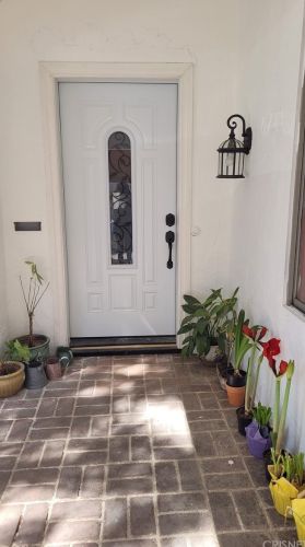 6732 Sylmar Ave, Van Nuys, CA 91405-4726