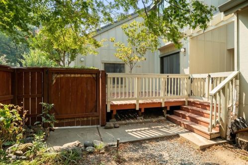 12 Alameda Park Cir, Chico CA  95928-4174 exterior