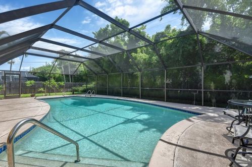 148 Flame Vine Dr, Naples, FL 34110-5701