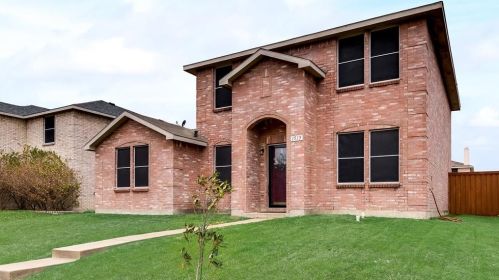 1515 Golden Grass Dr, Lancaster, TX 75134-1661