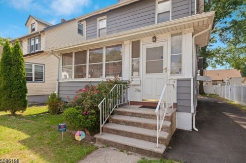 706 Drake Ave, Roselle NJ  07203-2218 exterior