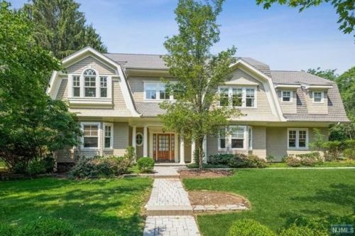 35 Rickland Rd, Westwood, NJ 07675-6856