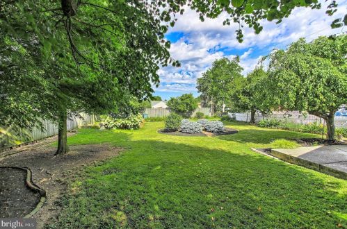 822 Broadway, Hanover PA  17331-2015 exterior