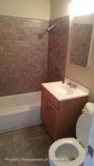 212 Roberts Ln, Bakersfield CA  93308-4342 exterior