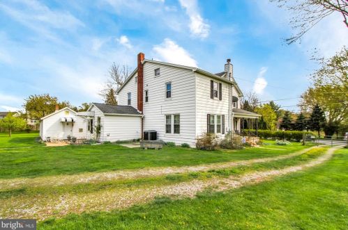 1111 Delta Rd, Red Lion PA  17356-9724 exterior