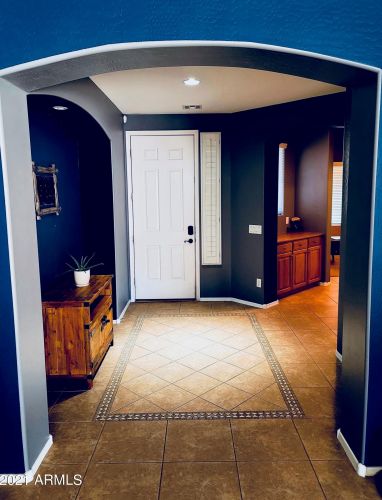 6013 Questa Dr, Glendale, AZ 85310-2764