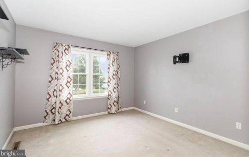 36 Ashburg Dr, Navy Sup Dpt PA  17050-8209 exterior