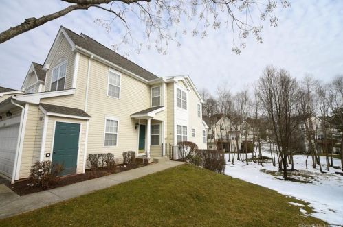 2008 Eaton Ct, Danbury, CT 06811-4057
