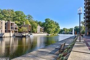 2308 Whitetail Ct, Herndon VA  20191-3018 exterior