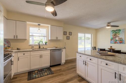 1851 Lime Tree Dr, Edgewater FL  32141-3901 exterior