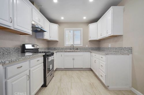 15144 Las Piedras Dr, Victorville CA  92395-3628 exterior