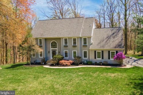 1331 Pennsridge Ct, Downingtown, PA 19335-3670