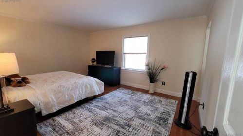 15 Mont Ave, Huntington Station NY 11746-6835 exterior