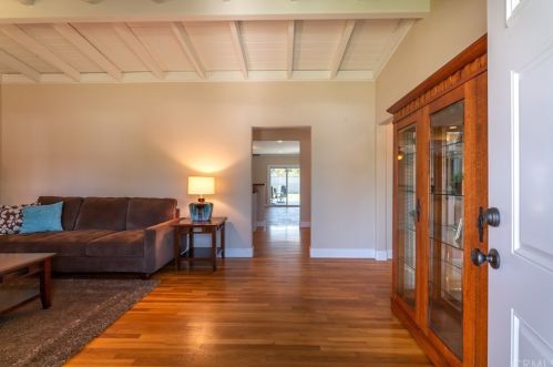 2850 Foreman Ave, Long Beach CA  90815-1112 exterior