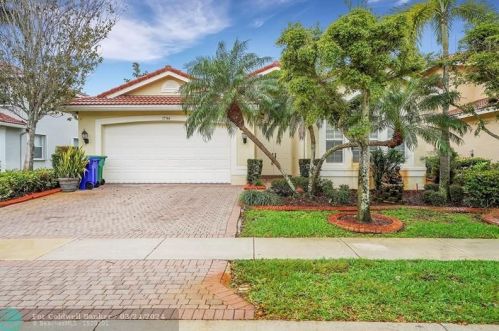 17744 47th St, Hollywood, FL 33029-5050