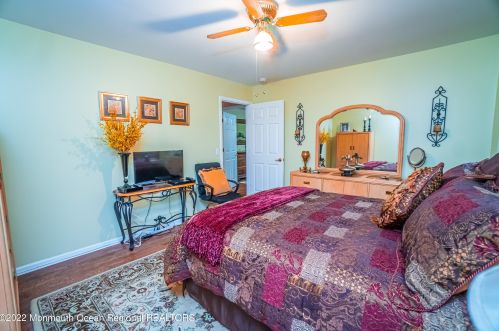 36 Winding River Rd, Lakewood NJ  08701-5733 exterior