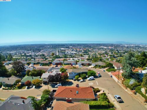2400 Prosperity Way, San Leandro CA  94578-1124 exterior