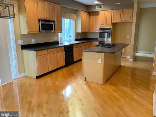 2123 Basswood Dr, Miquon PA 19444-2328 exterior