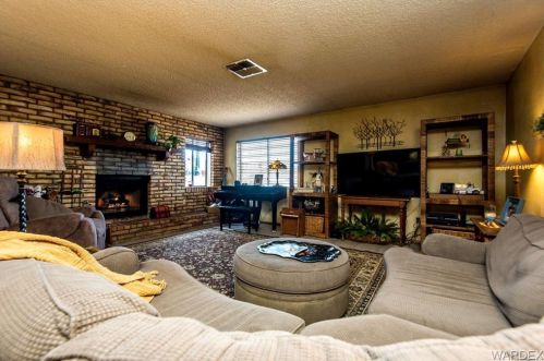 1386 Trane Rd, Bullhead City AZ  86442-7102 exterior