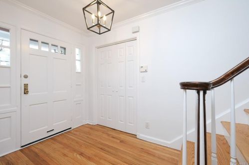 109 Wykagyl Ter, New Rochelle NY  10804-3108 exterior