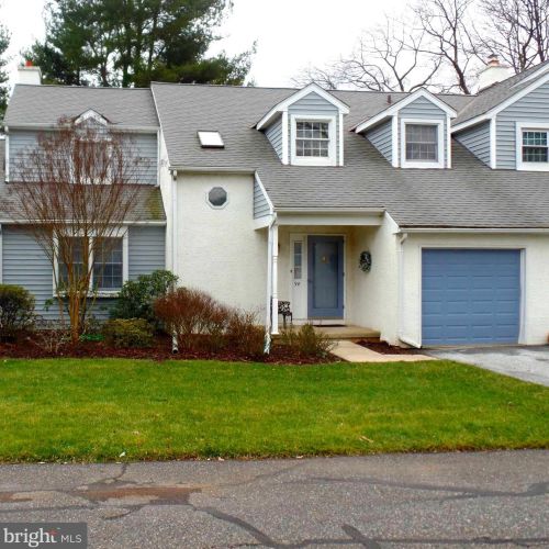 98 Hunters Run, Newtown Square, PA 19073-3928