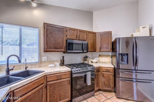 5032 Condor Dr, Tucson AZ  85742-9404 exterior