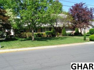 1010 Dale Pl, Carlisle, PA 17013-4218