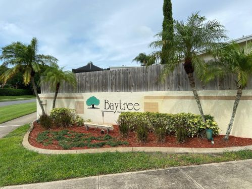 66 Baytree Cir, Boynton Beach, FL 33436-9163