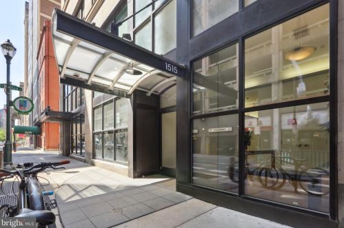 1515 Locust St, Philadelphia PA  19102-3726 exterior