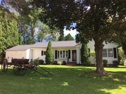 41 Prospect Ave, Massena Center, NY 13662-1748