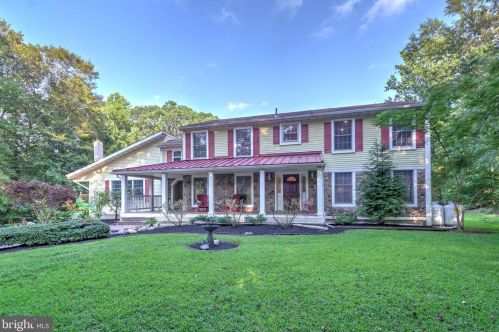 74 Streeker Rd, North Hanover, NJ 08562-2201