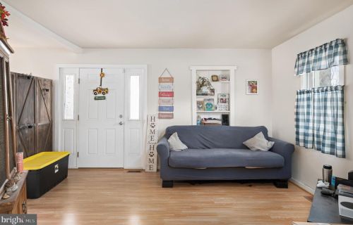 62 Essex Ave, Erial, NJ 08081-1213