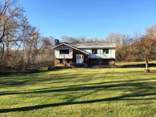 103 Meadows Rd, Lafayette, NJ 07848-3120