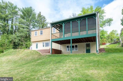 173 Marmic Dr, Southampton PA 18966-1724 exterior