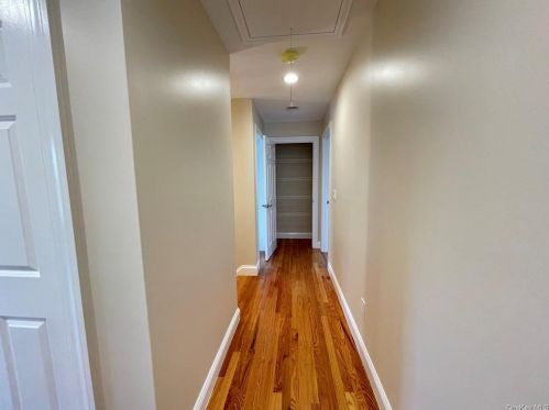 3 Stratford Rd, New Rochelle NY  10804-2519 exterior