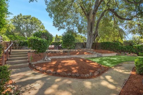 1657 Edgewood Dr, Palo Alto CA  94303-2821 exterior