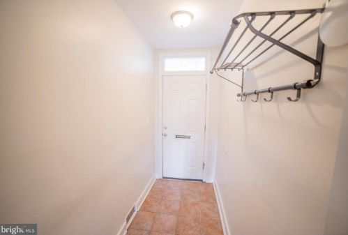 1111 3rd St, Philadelphia PA  19147-5302 exterior