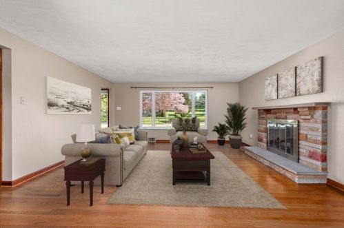 1549 Dalton Dr, Pittsburgh, PA 15237-1608