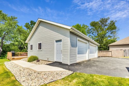 25206 Kickapoo Dr, Kansasville WI  53139-9708 exterior