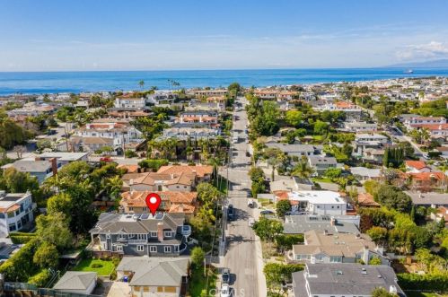 916 9th St, Manhattan Beach CA  90266-5953 exterior