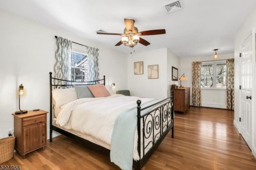 127 Hillside Ave, Bedminster NJ  07921-2516 exterior