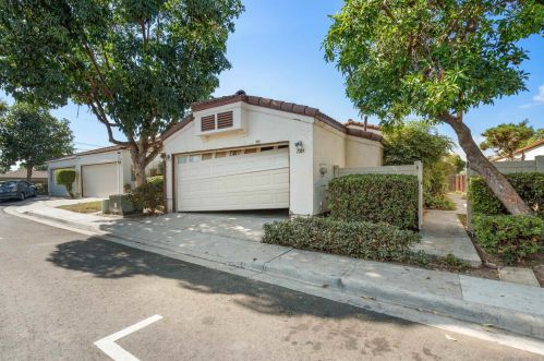1024 45th St, San Diego, CA 92113-3469
