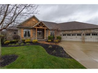 8605 Harlequin Cir, Massillon, OH 44646-9113