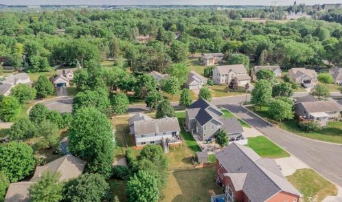 912 Juniper Ave, Waterford, MN 55057-3354