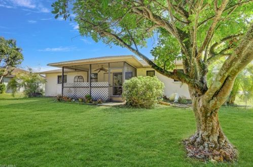 125 4th Ter, Cape Coral, FL 33990-1052