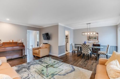 364 Howard Ave, Woodsburgh NY  11598-2940 exterior
