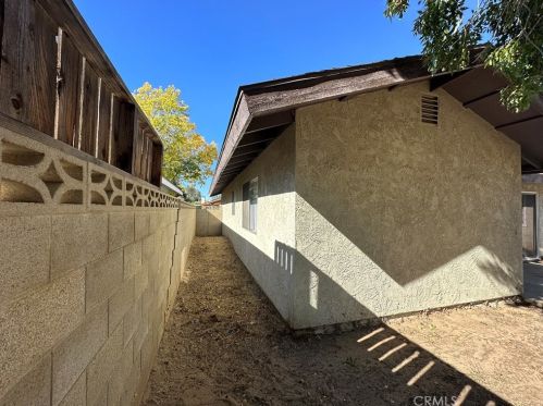 44840 Hanstead Ave, Lancaster CA  93535-2739 exterior