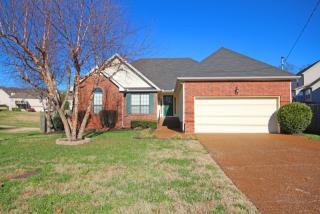 4004 October Woods Dr, Antioch, TN 37013-4850