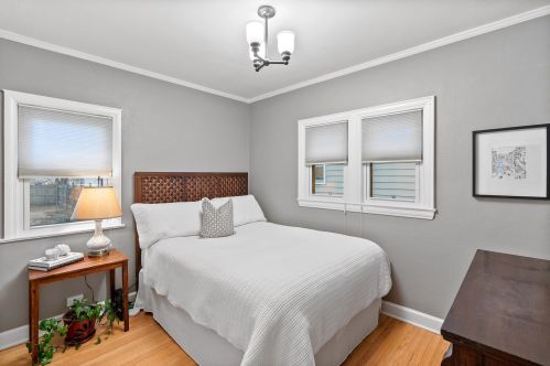 5115 Berkeley Blvd, Milwaukee WI 53217-5504 exterior