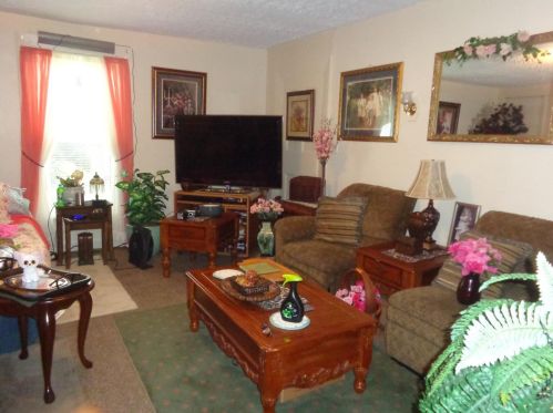 284 Walnut St, Wilmington OH  45177-1831 exterior